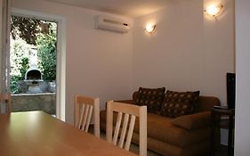 Apartments Mrduljas